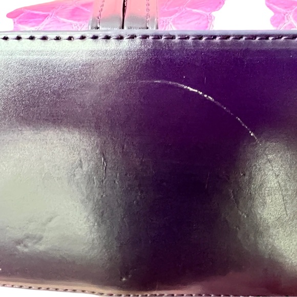 Purple handbag/purse and wallet. - Picture 2 of 16